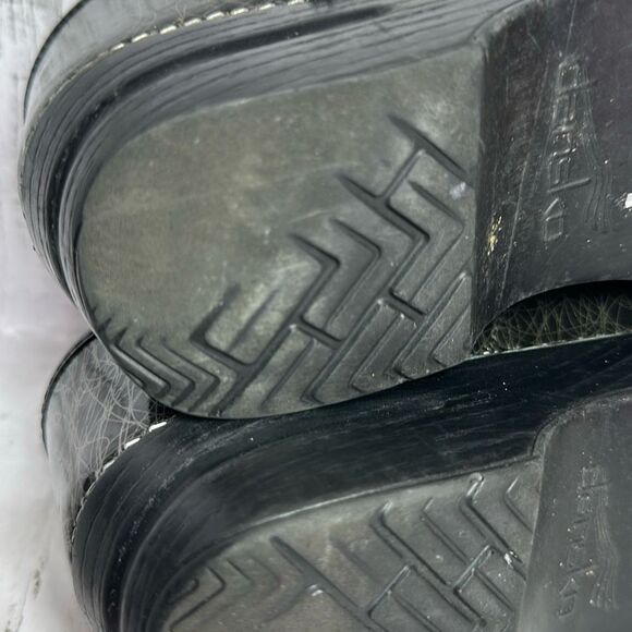 Dansko Clogs Black Slip On Sz 40 9.5 US Gold Scribble Chef Nurse Teacher Shoes - Picture 12 of 14